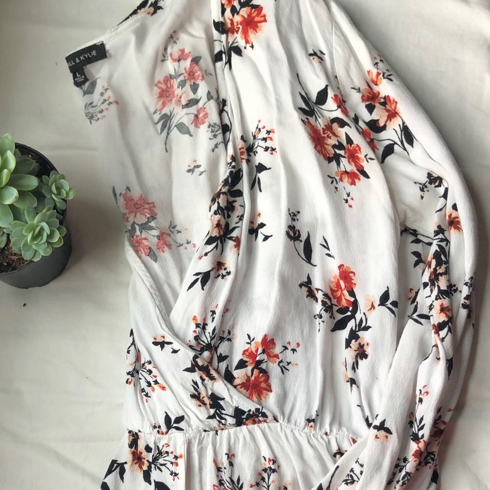 Kendall & Kylie White Floral Deep V-Neck Romper